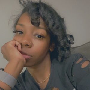 Meet your Posher, Quinetta